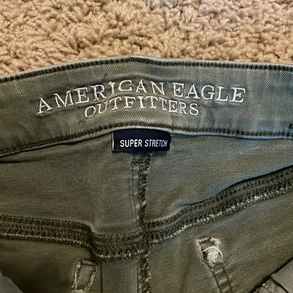 American Eagle Women’s Midi Shorts Super Stretch Green Size 6 - Picture 7 of 9